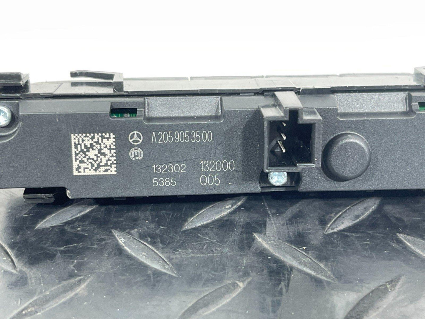 Mercedes W205 W447 Center Console PDC Parking Distance Switch A2059053500