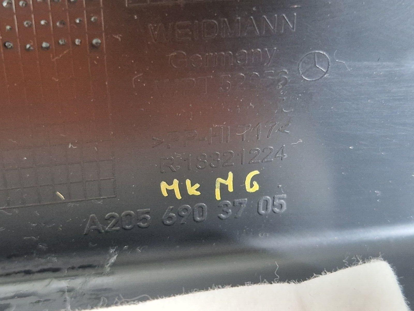14-21 MERCEDES BENZ C220d W205 REAR RIGHT INNER ARCH TRIM A2056903705