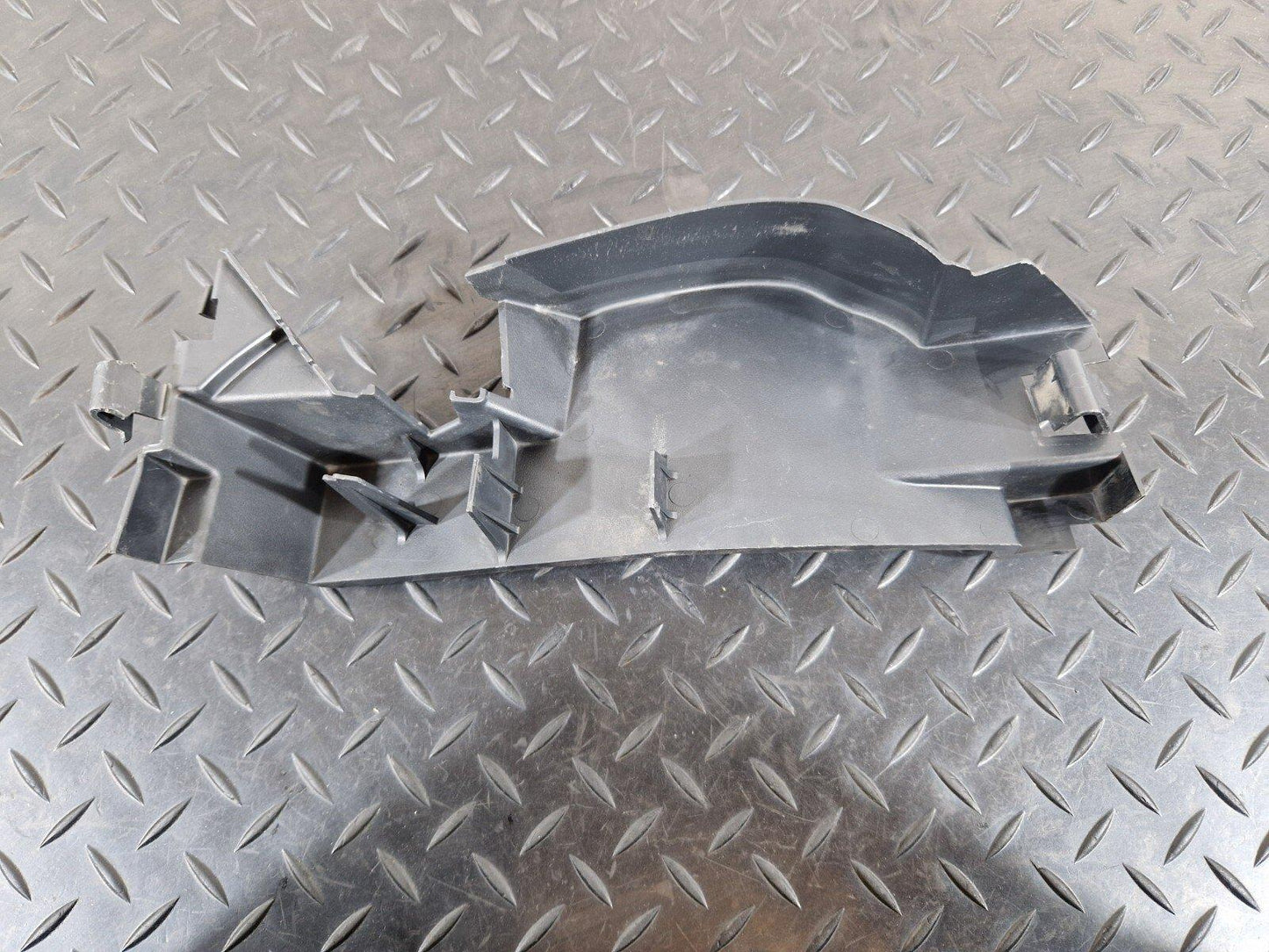 14-20 MERCEDES BENZ GLA 200 X156 OEM FRONT RIGHT AIR FLOW SERRATION A1568880800