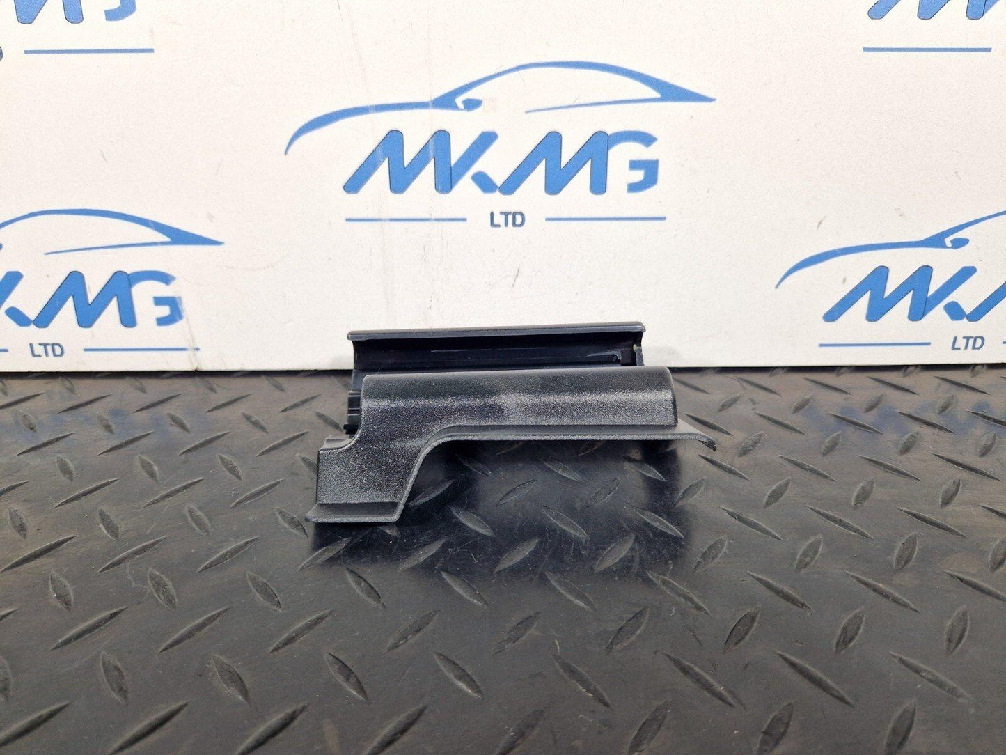 14-21 MERCEDES BENZ C200d W205 OEM FRONT SEAT GUIDE RAIL END COVER A2059190800
