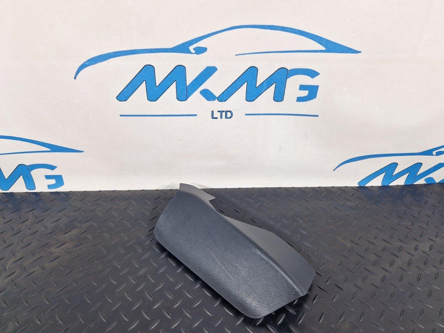 19-ON MERCEDES BENZ CLA C118 INNER REAR LEFT C PILLAR COVER TRIM A1186930500