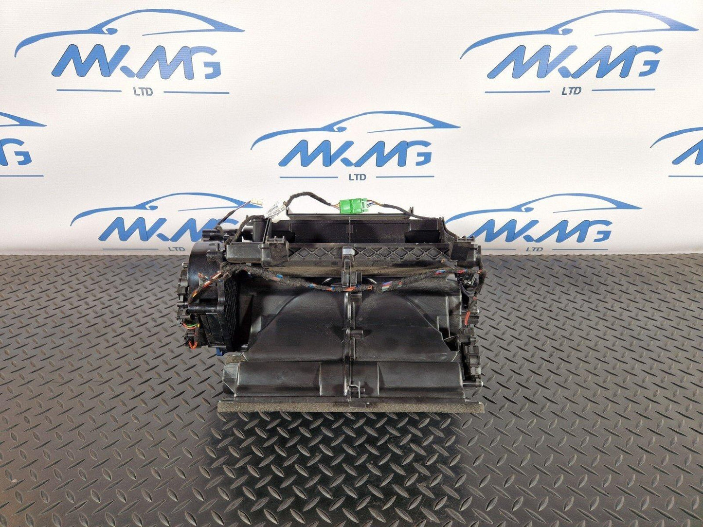 2019-ON  LAND ROVER DISCOVERY L550 LCI COMPLETE HEATER MATRIX BOX K8D2-19B555-BF