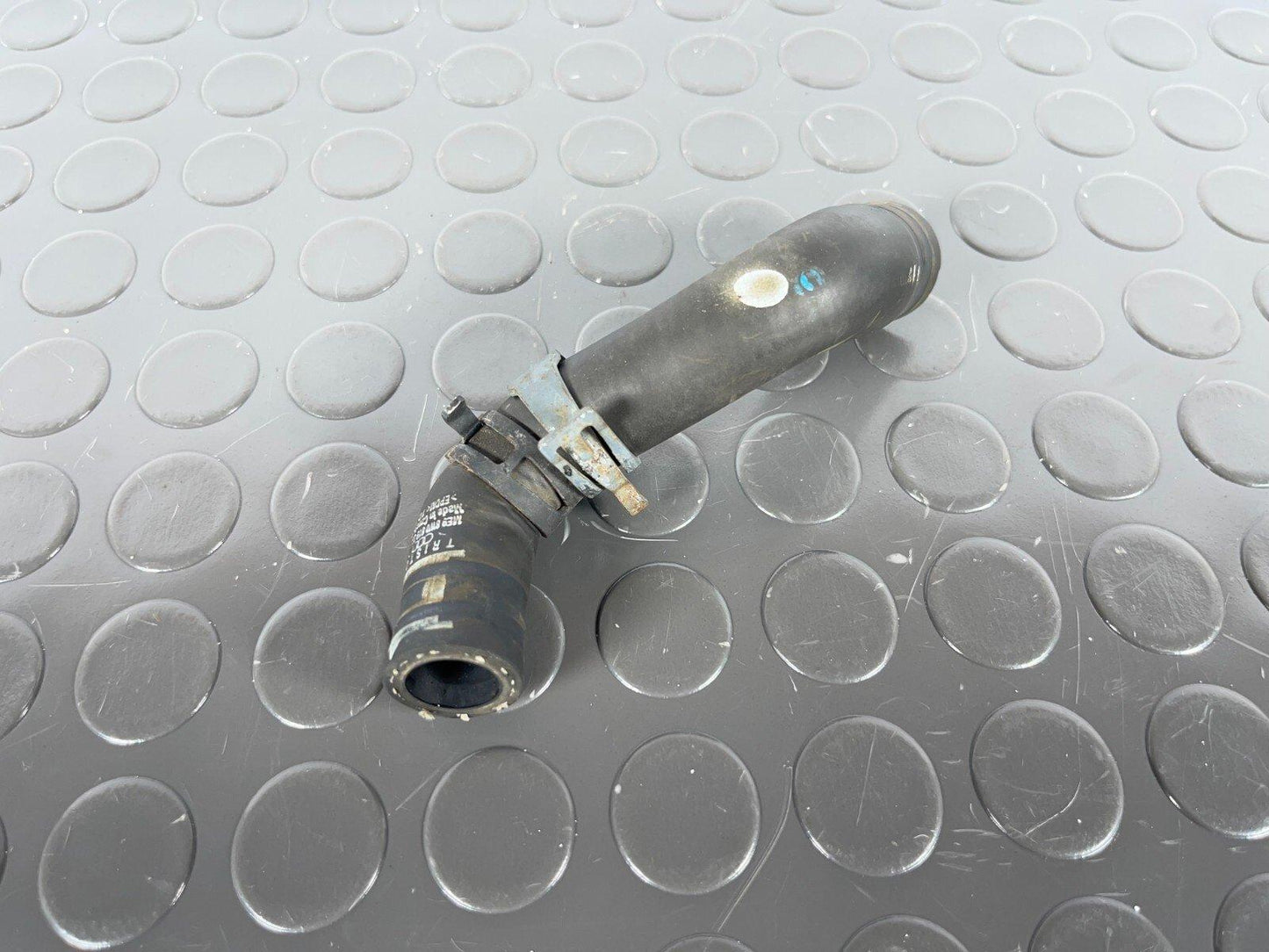 16-19 AUDI A4 B9 SALOON GENUINE 1.4 TFSI WATER COOLANT PIPE 8W0819376E