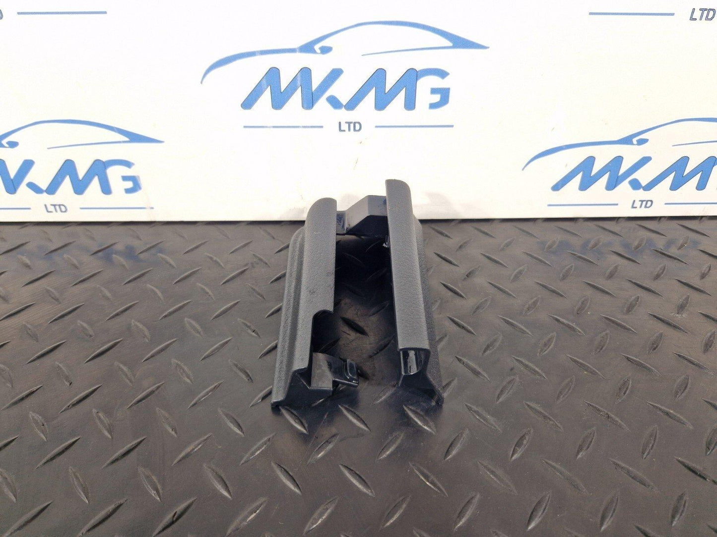 19-ON MERCEDES CLA C118 FRONT SEAT RAIL TRIM COVER A1779190700