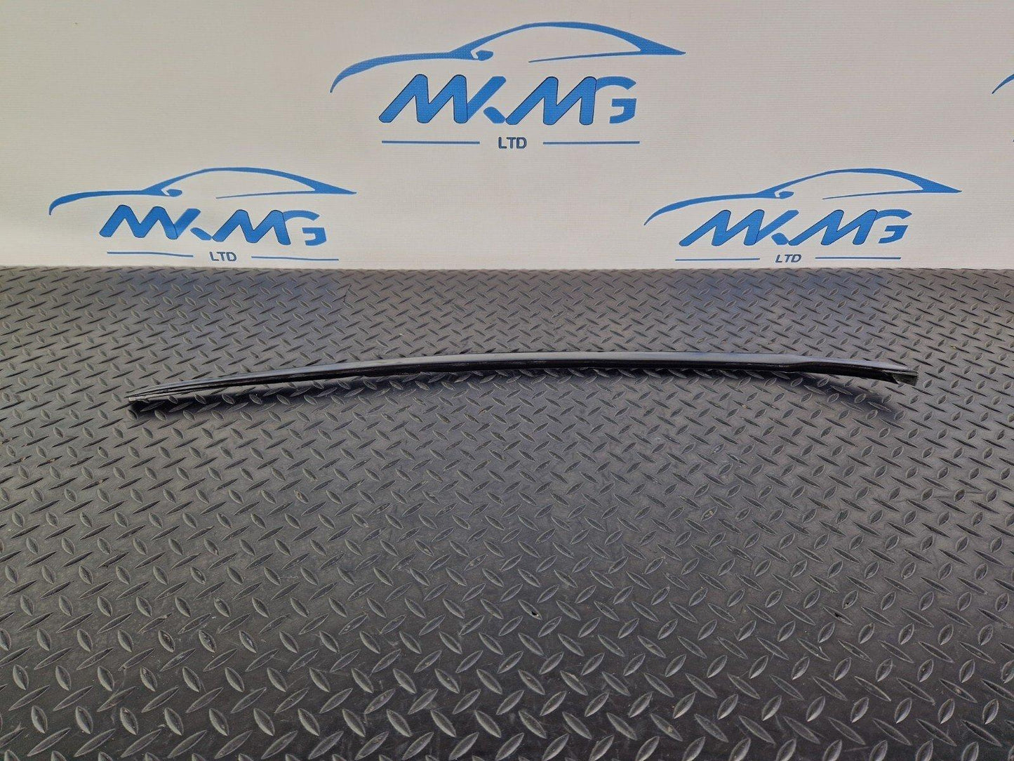 10-15 AUDI Q7 4L GENUINE OEM WINDSCREEN SIDE TRIM 4L0854327