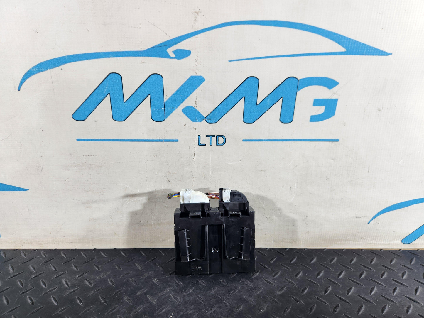 BMW 118i F40 Hatchback Air Conditioning AC Control Module Genuine 160466