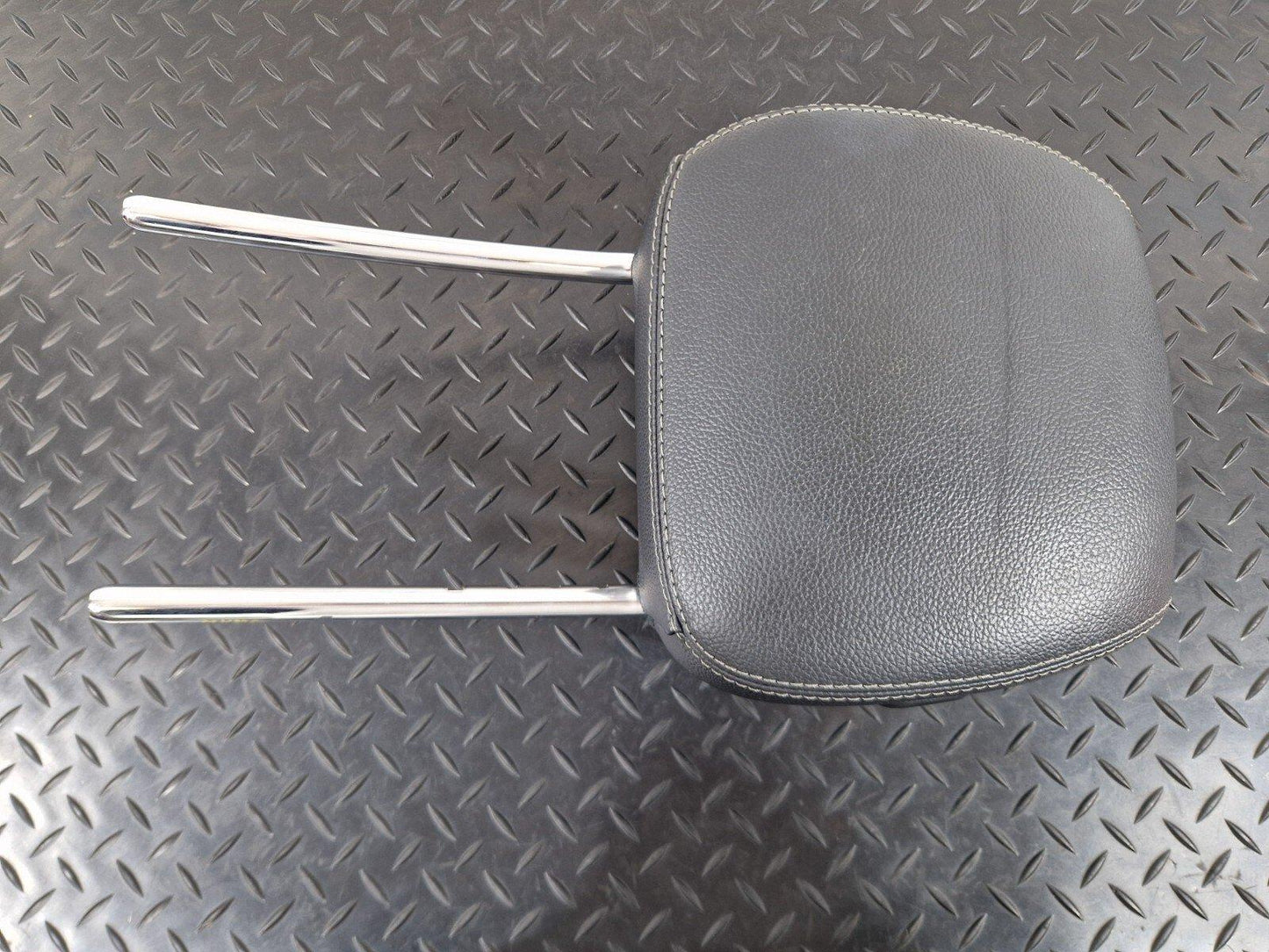 18-ON MERCEDES BENZ A CLASS W177 GENUINE FRONT SEAT HEADREST FITS LEFT & RIGHT