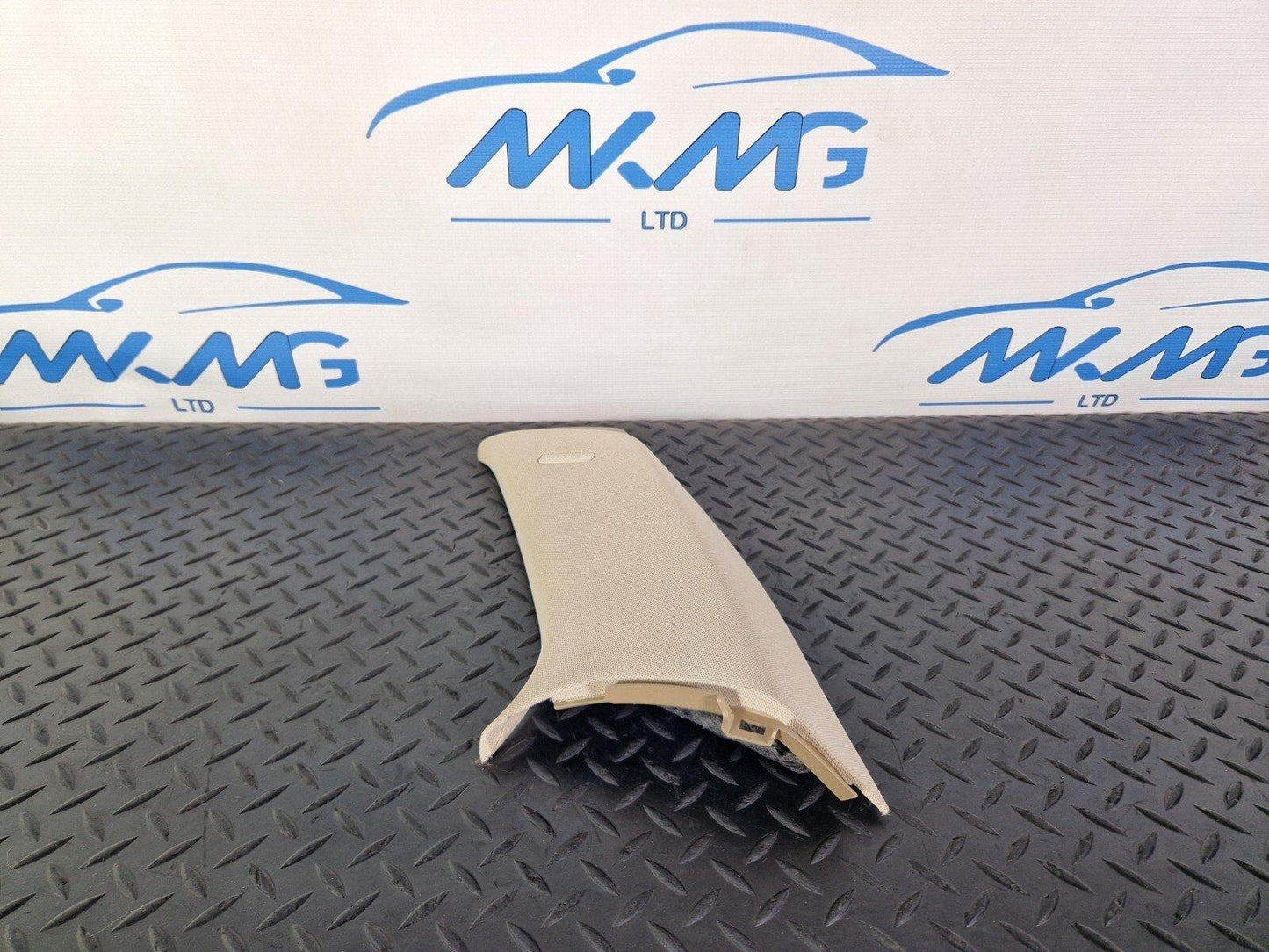 14-21 MERCEDES BENZ W205 ESTATE  REAR C-PILLAR TRIM PANEL RIGHT SIDE A2056904604