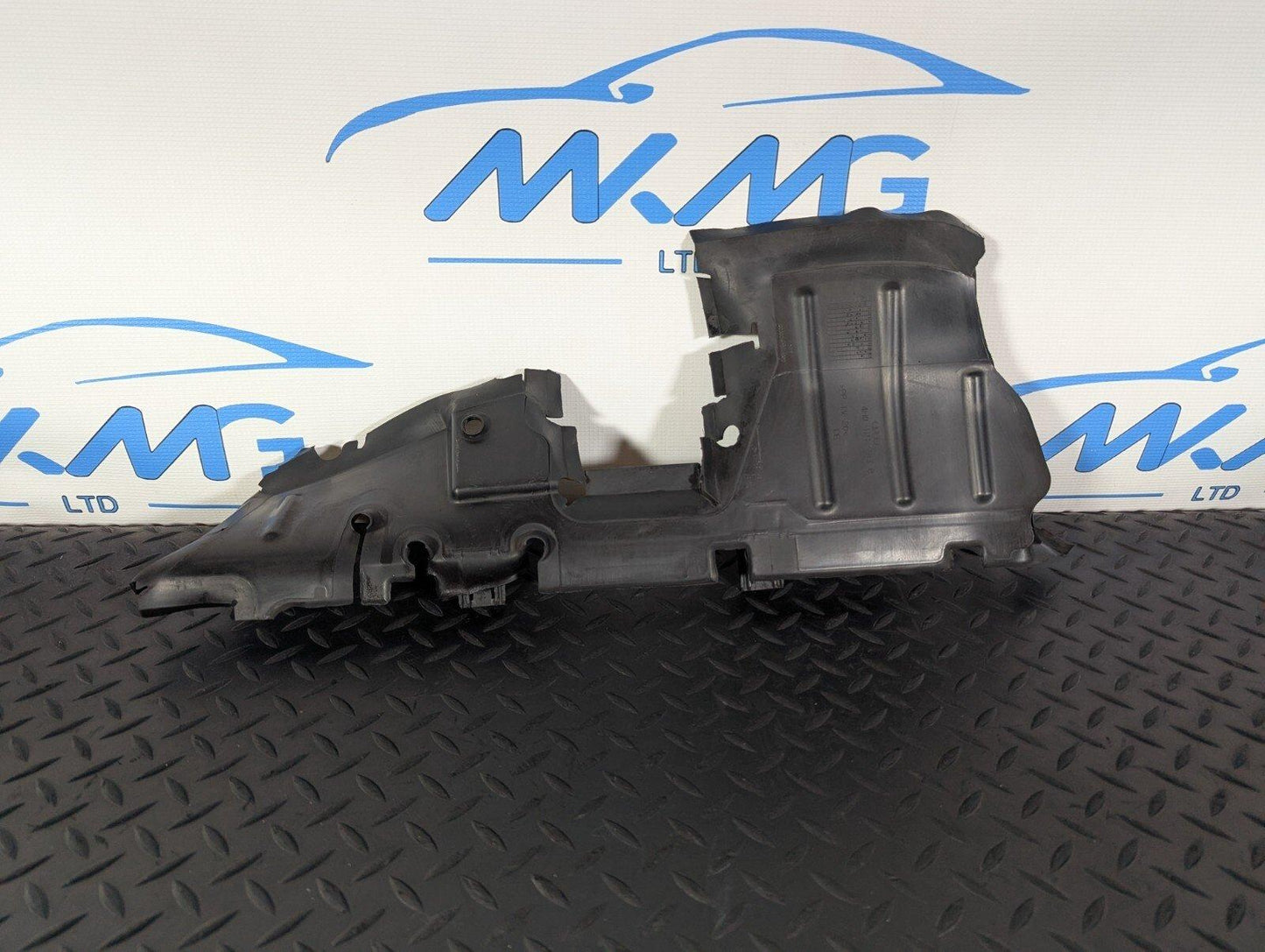 10-17 AUDI A8 4H  RADIATOR AIR GUIDE LEFT SIDE 4H0121283B