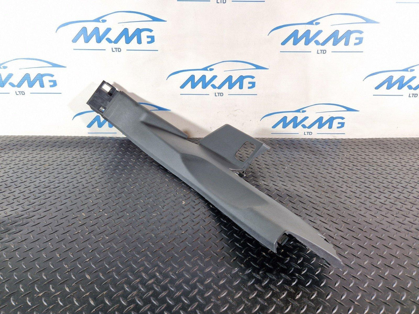 16-20 AUDI Q7 4M GENUINE REAR LEFT SEAT TRIM 4M0867767F