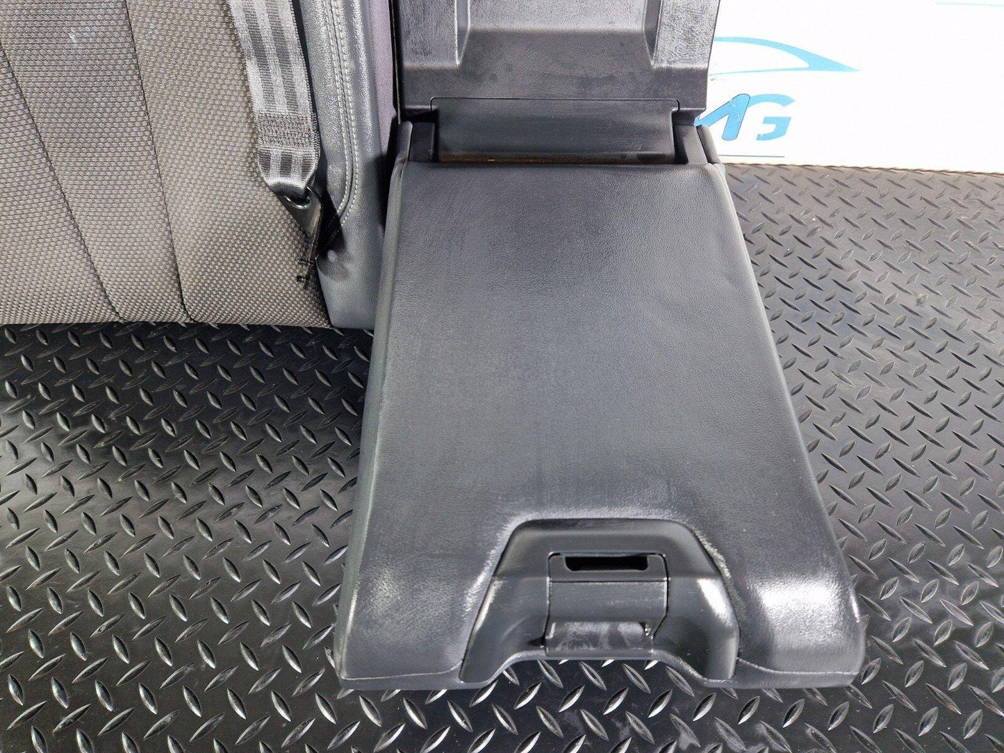 16-19 AUDI A4 B9 GENUINE REAR O/S DRIVERS SIDE HALF BLACK LEATHER BACKREST