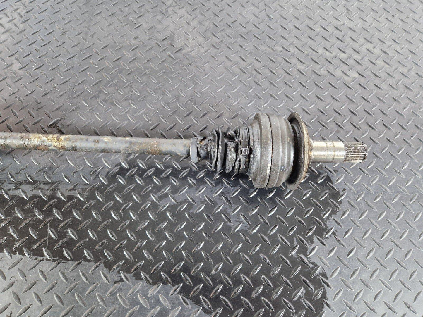 14-21 MERCEDES BENZ C300h W205 DRIVER SIDE RIGHT REAR DRIVESHAFT A2113570091