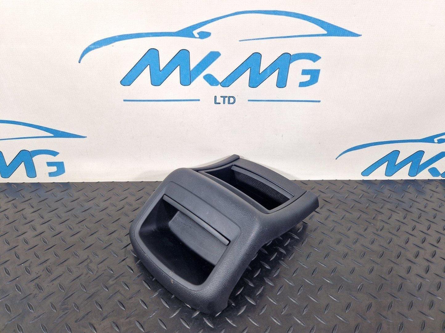 14-21 MERCEDES BENZ W205 OEM CENTRE CONSOLE REAR COMPARTMENT STORAGE A2058306202