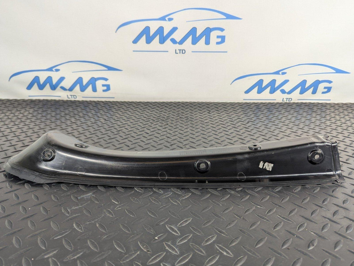 11-19 MERCEDES BENZ ML W166 MOULDING TRIM FOR RAIN GUTTER REAR RIGHT A1666930117