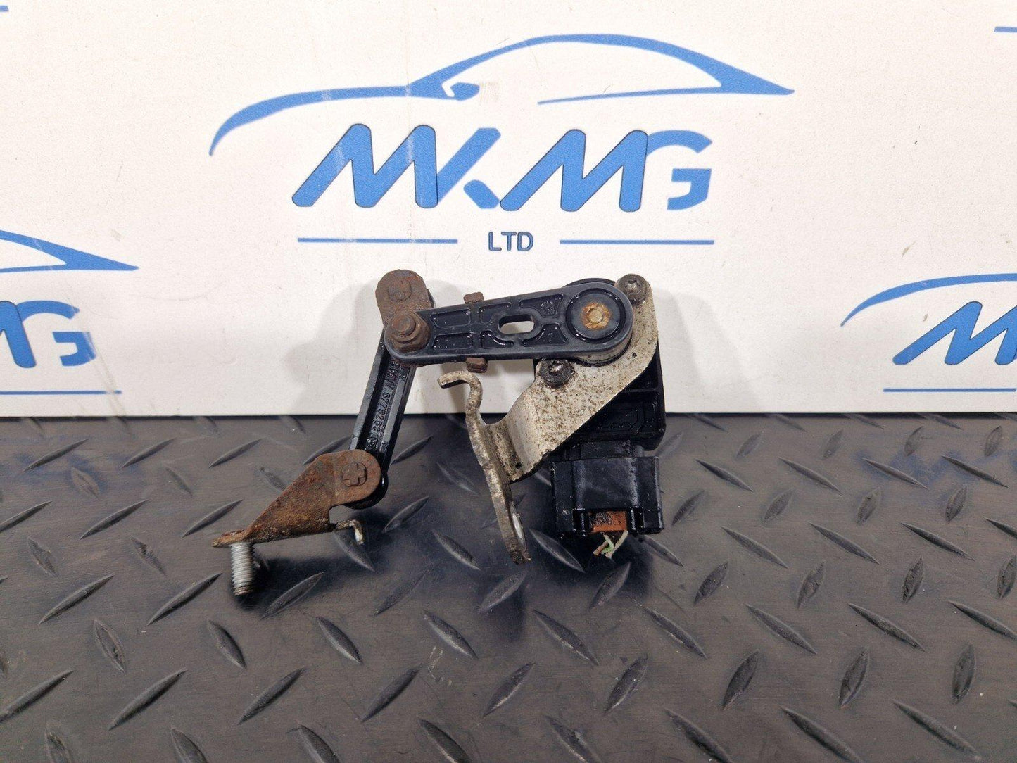11-18 BMW 6 SERIES F06 GENUINE HEADLIGHT HEIGHT LEVEL SENSOR 6778263