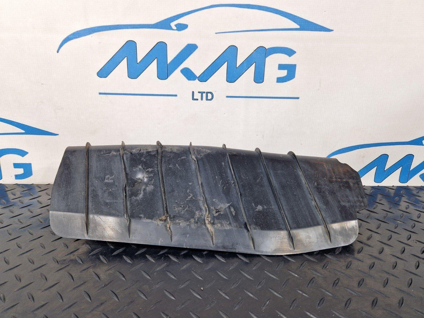 16-19 AUDI A4 B9 REAR RIGHT SIDE CONTROL ARM COVER GUARD TRIM 8W0505416D