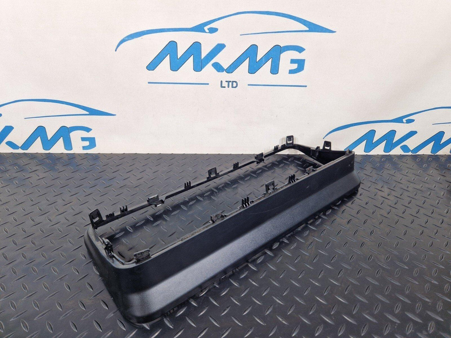 18-ON MERCEDES BENZ SPRINTER W907 OEM DISPLAY TRIM DASHBOARD A9106897100