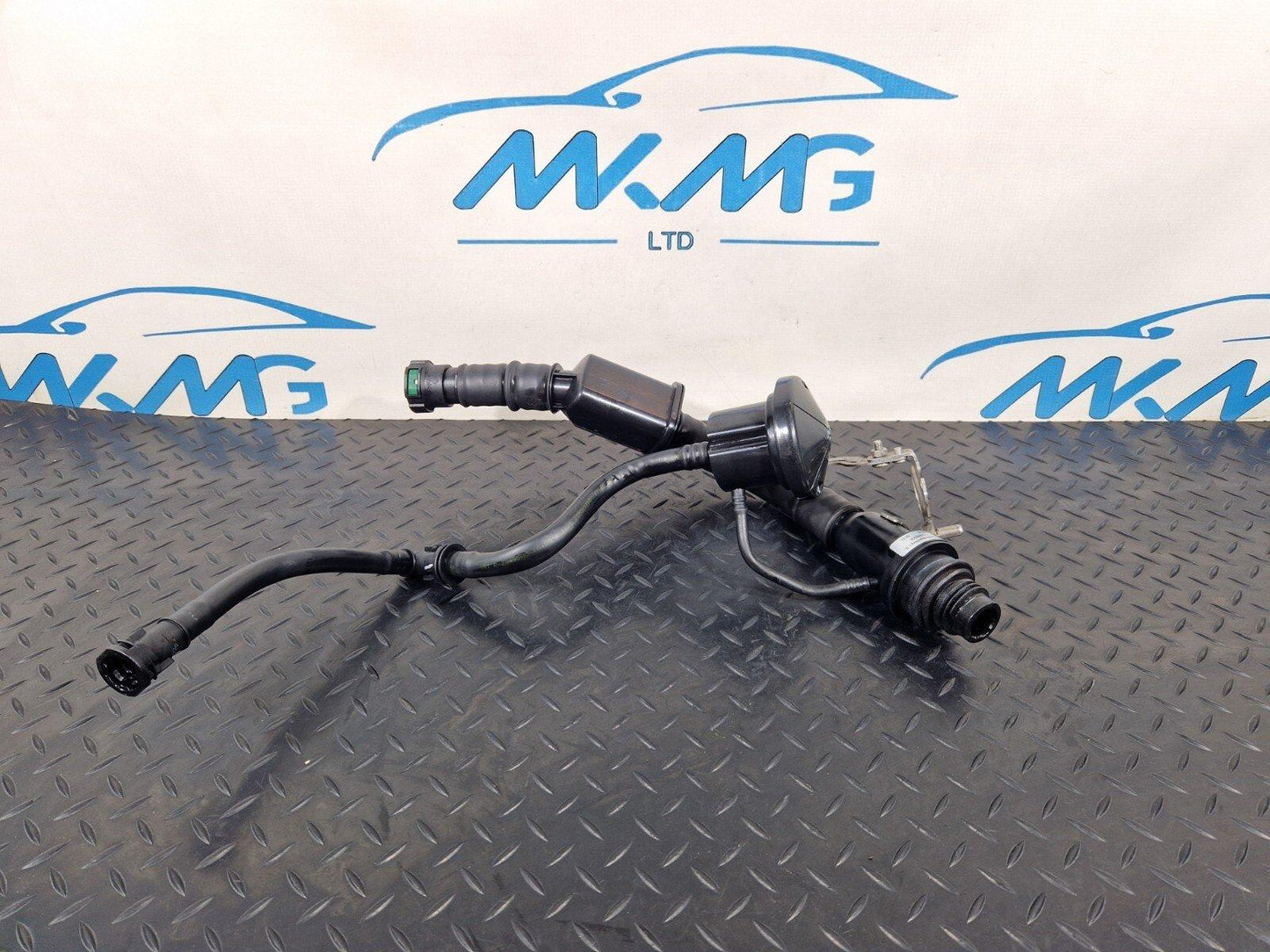 14-21 MERCEDES-BENZ C-CLASS C250D W205 FUEL TANK FILLER NECK PIPE A2054700426