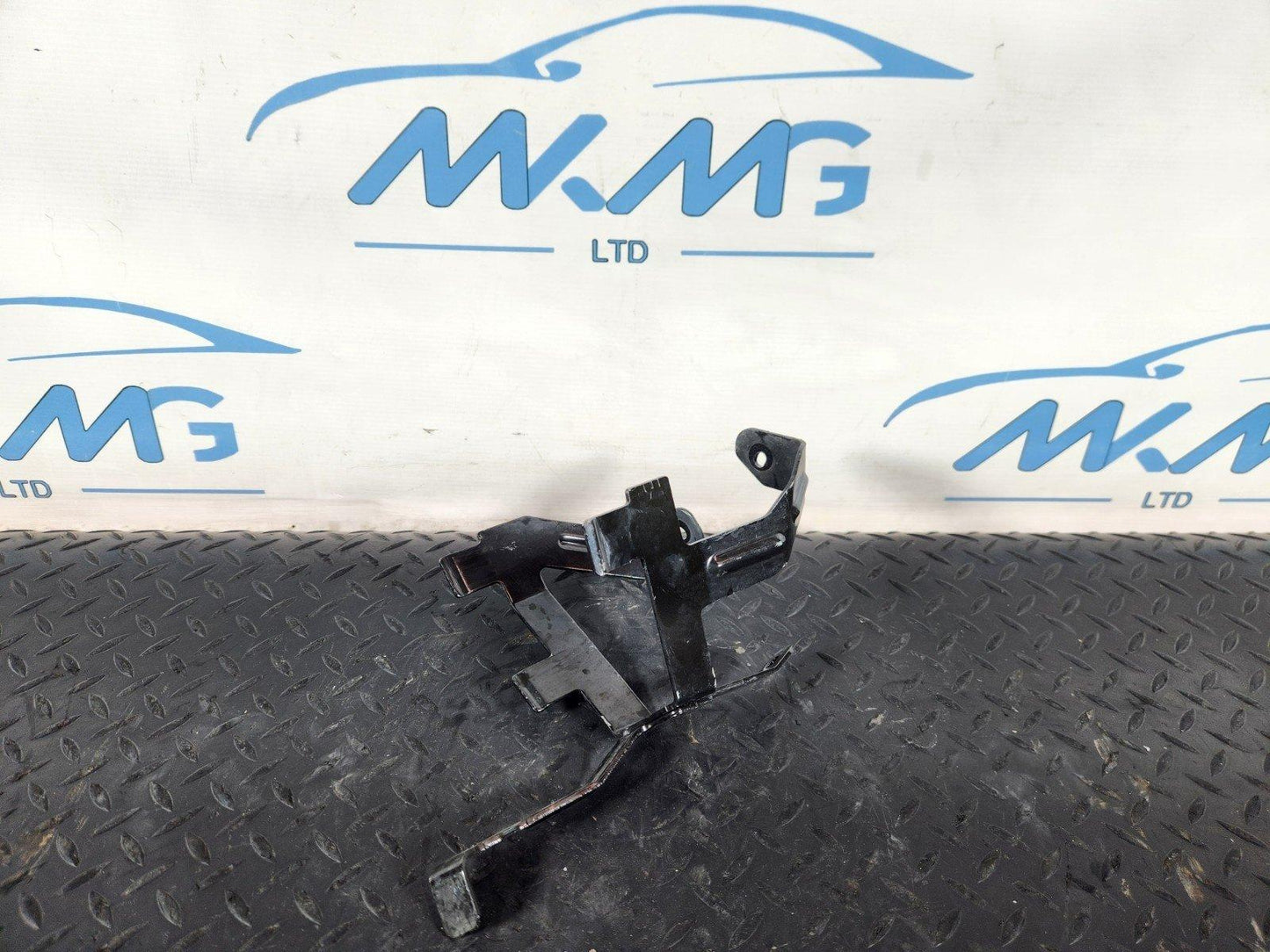 17-24 AUDI S5 F5 GENUINE EXPANSION TANK BRACKET FRAME HOLDER 8W2121232G