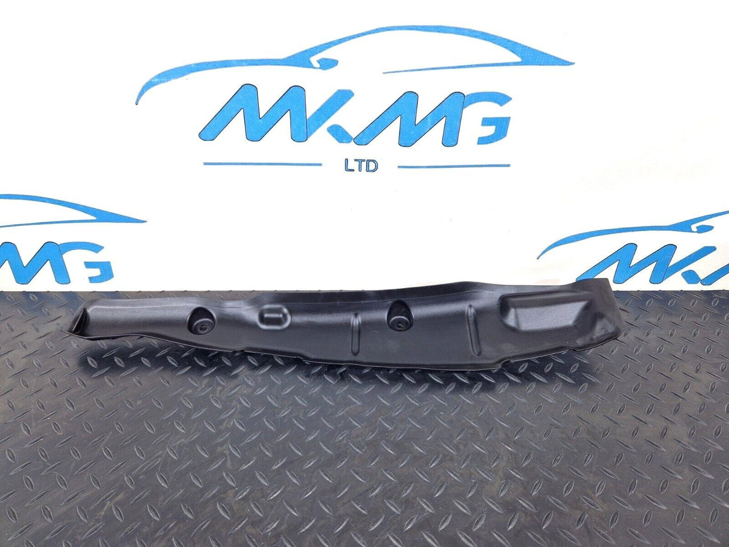 16-19 AUDI A4 AVANT B9 S-LINE FRONT RIGHT WING FILLER INSULATOR 8W0821112