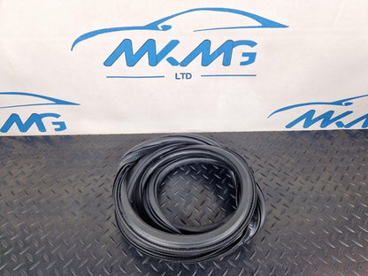 16-19 AUDI A4 B9 GENUINE REAR DOOR RUBBER SEAL FITS LEFT & RIGHT 8W5833721