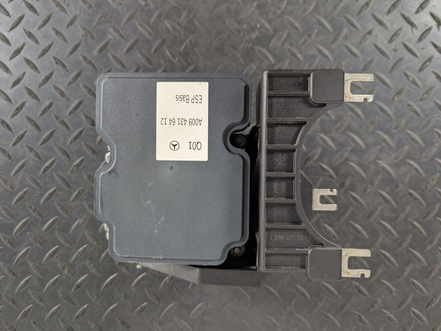 13-19 MERCEDES BENZ CLA C117 ABS PUMP CONTROL MODULE UNIT GENUINE A2464300201