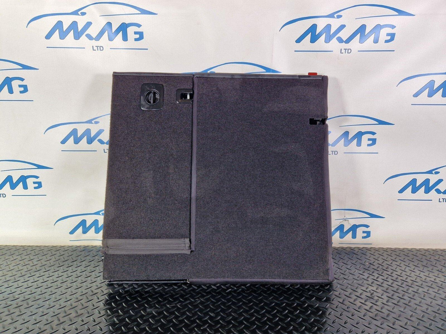 16-19 AUDI A4 B9 GENUINE REAR O/S DRIVERS SIDE HALF BLACK LEATHER BACKREST