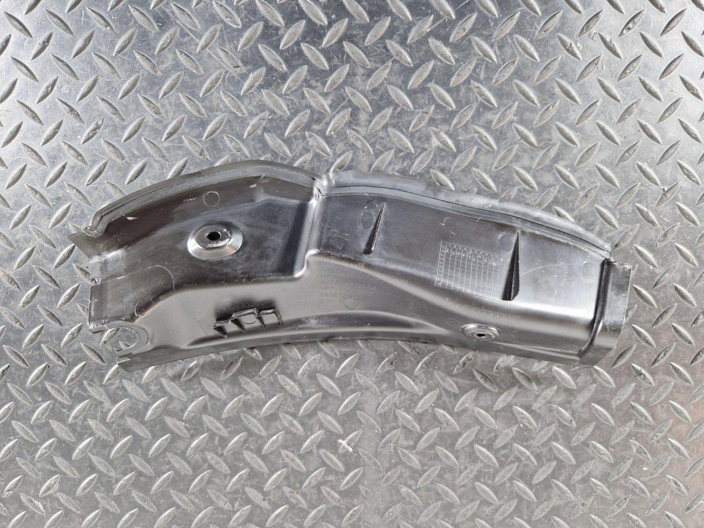 11-19 MERCEDES BENZ ML W166 QUARTER PILLAR TRIM COVER REAR LEFT SIDE A1666910308