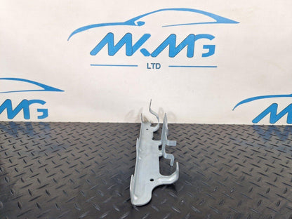 14-21 MERCEDES BENZ C220 W205 GENUINE RIGHT SIDE O/S BOOT BRACKET A2056914400