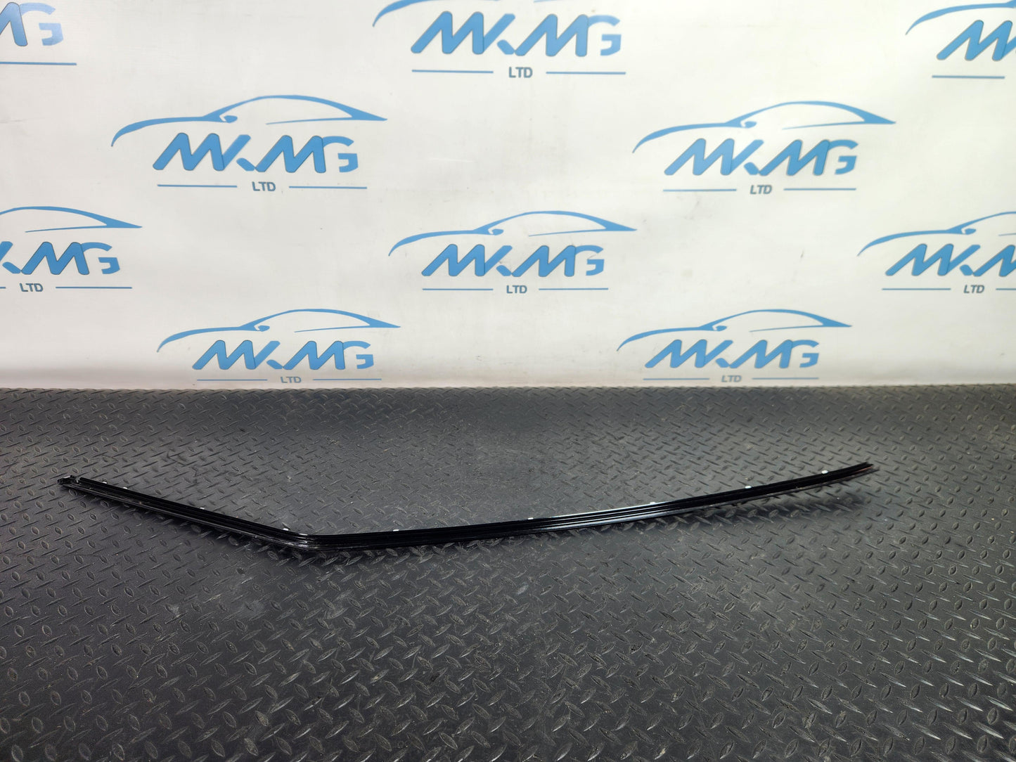 Range Rover Evoque SUV Right Upper Door Moulding Trim Damaged K8D2208A96AB