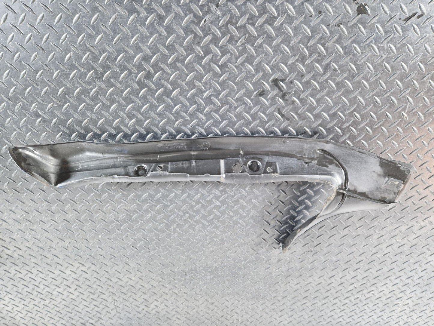 12-17 AUDI S5 CONVERTIBLE N/S LEFT FRONT WING PLATE COVER LINER GUIDE 8T0821111A