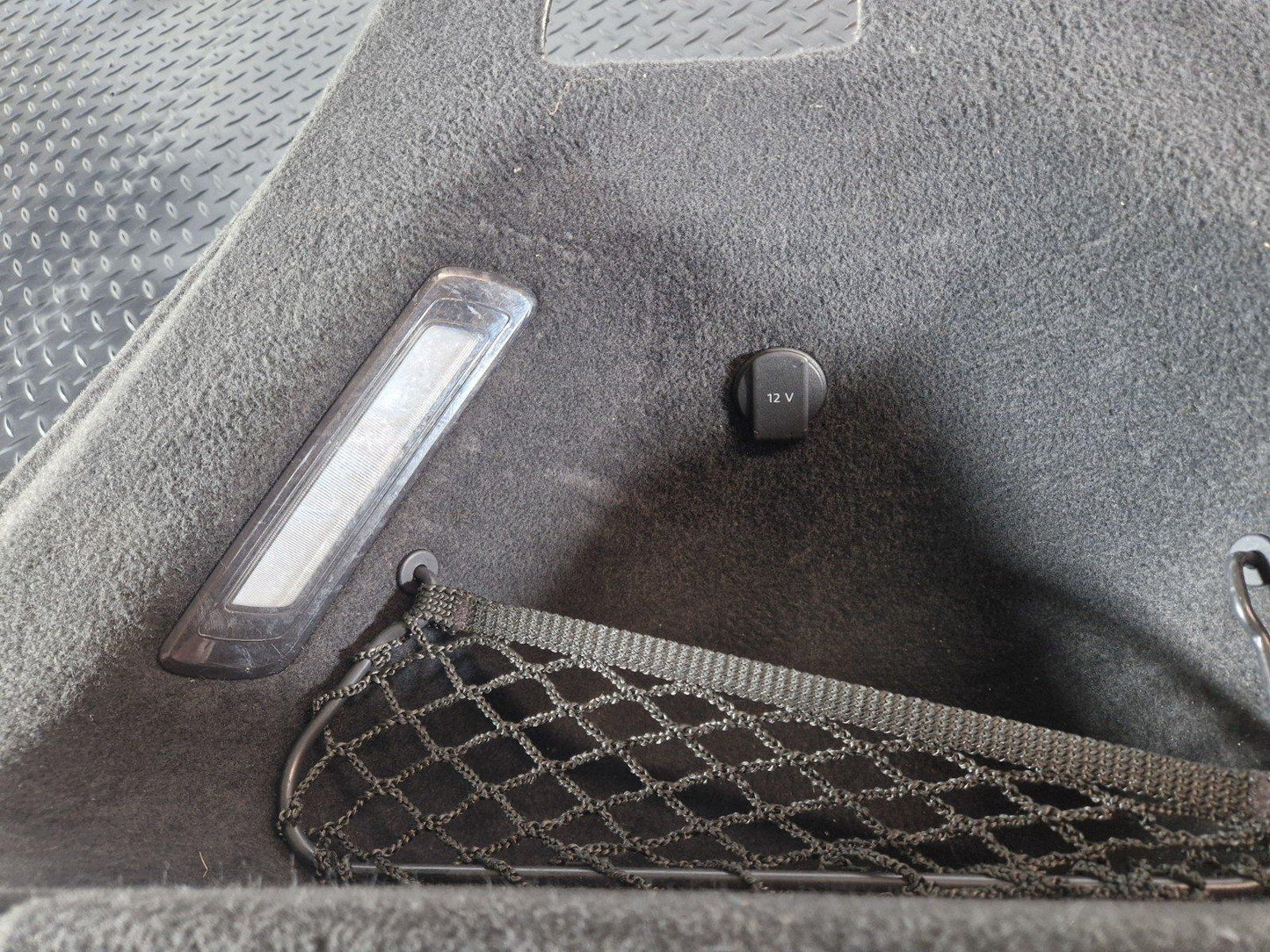 16-20 AUDI Q7 4M REAR LEFT N/S/R GENUINE BOOT TRIM PANEL COVER 4M0863879F