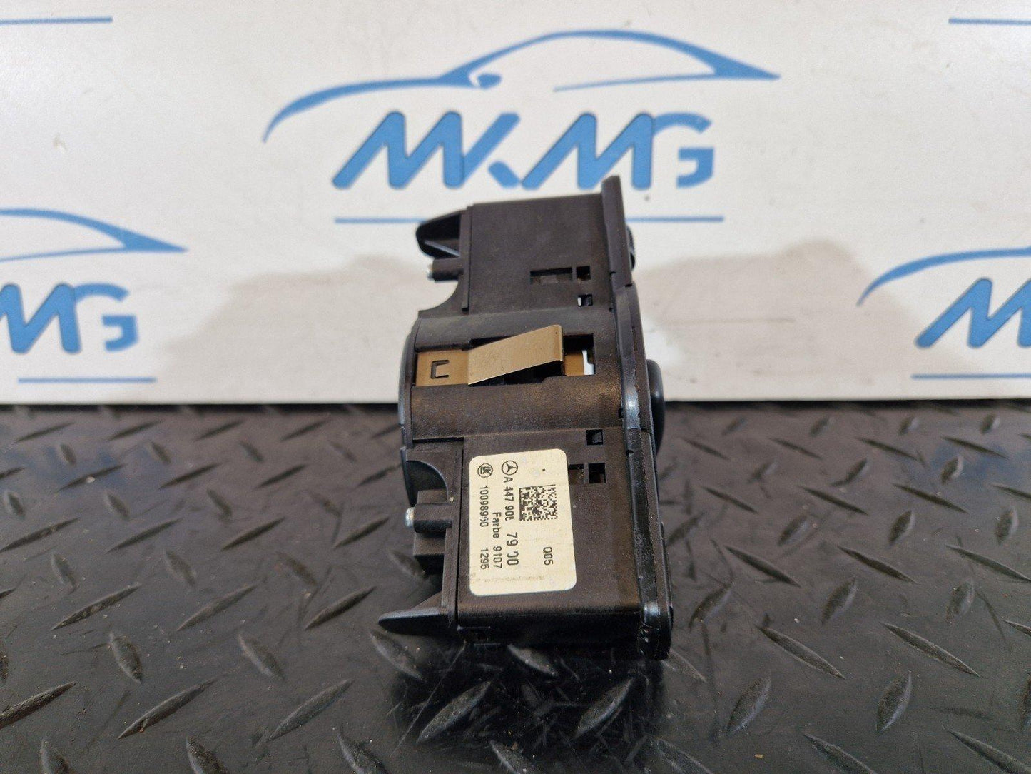 14-23 MERCEDES VITO W447 GENUINE OEM HEADLIGHT CONTROL SWITCH A4479057900