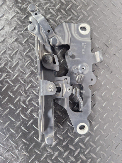 11-18 BMW 6 SERIES F06 BONNET HINGE DRIVER RIGHT SIDE 7249888