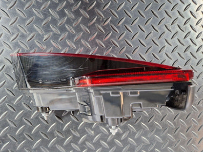 16-19 AUDI A4 B9 SALOON REAR RIGHT O/S/R INNER TAILGATE LIGHT 8W5945076A