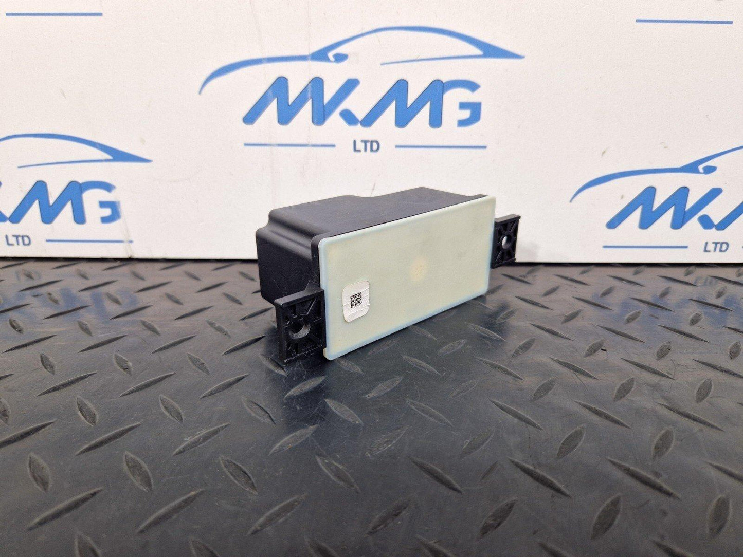 14-21 MERCEDES BENZ C200d W205 CONVERTER REGULATOR CONTROL MODULE A2059053414