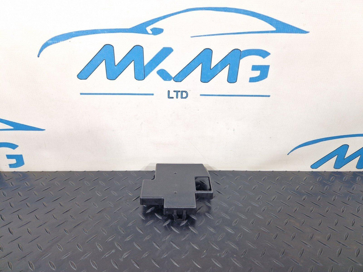 18-ON MERCEDES BENZ SPRINTER W907 OEM FUSE BOX COVER A9075454000