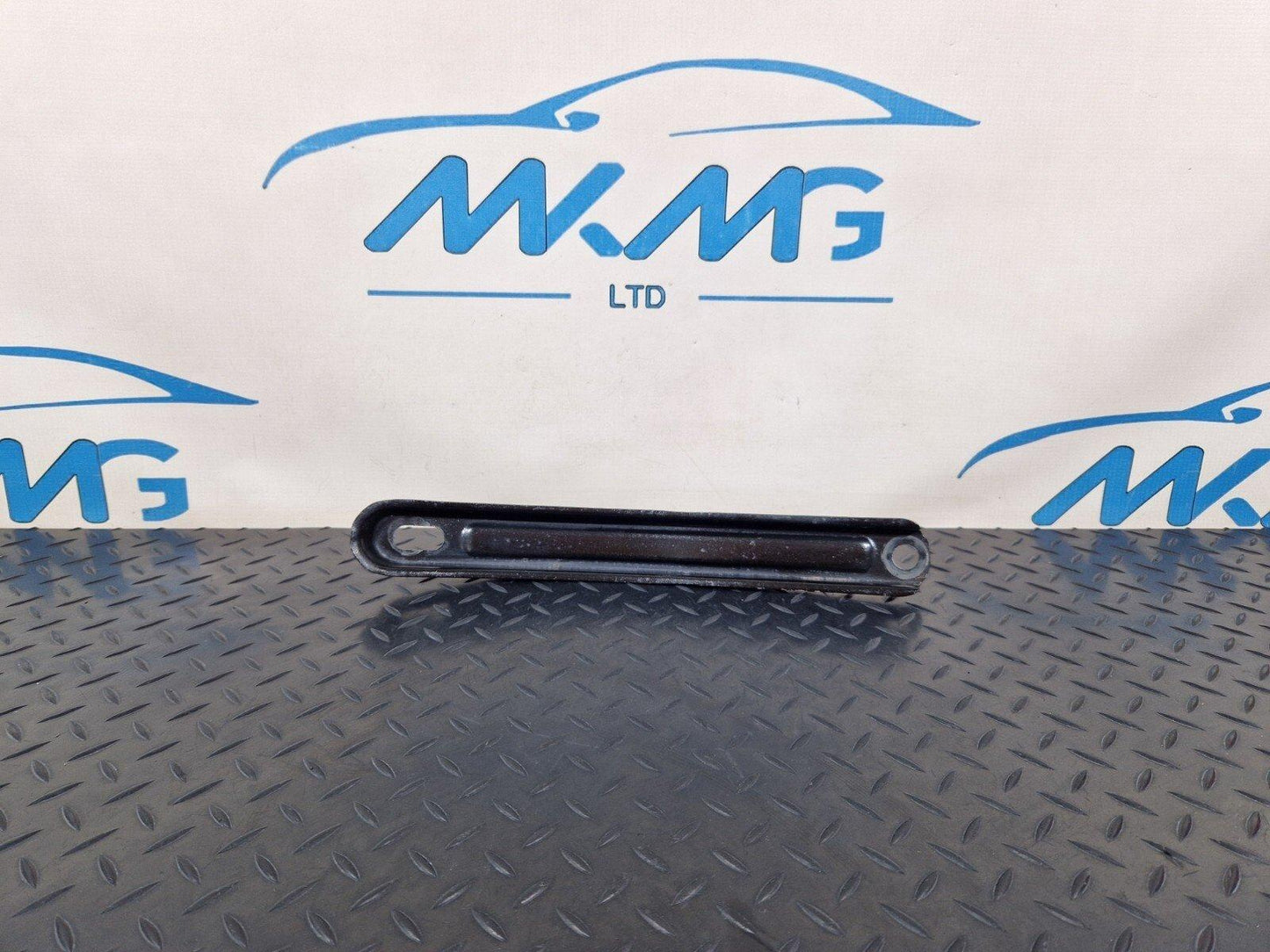 14-21 MERCEDES BENZ C220d W205 FRONT AXLE CARRIER BRACING BRACKET A2056282000