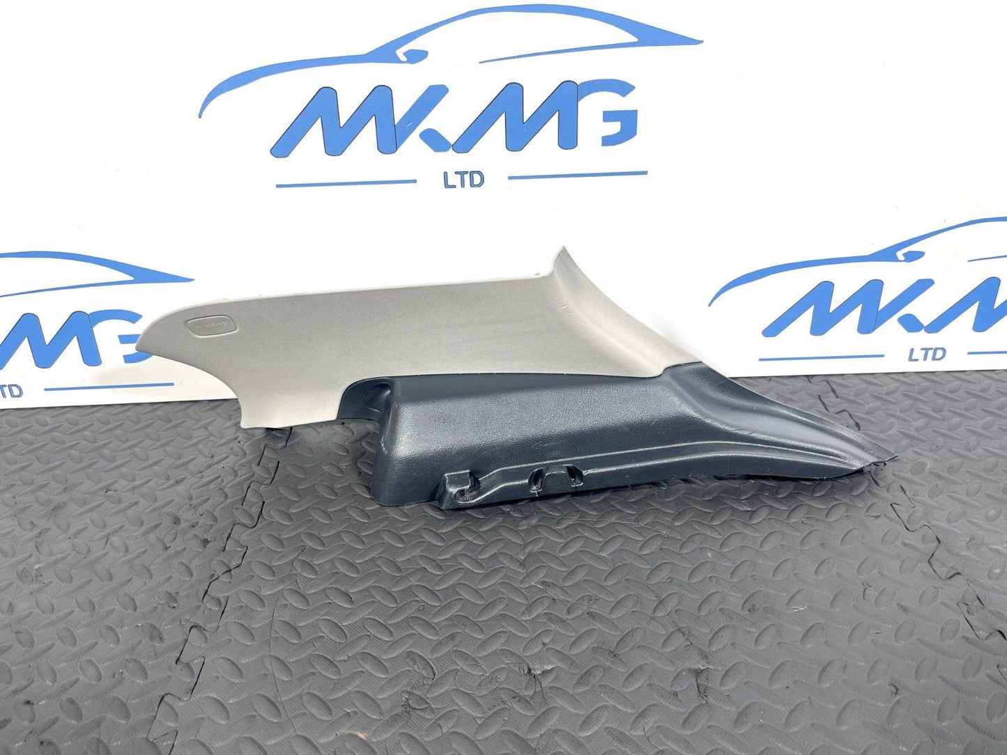 12-18 MERCEDES BENZ W176 DRIVER OFF SIDE INTERIOR REAR C PILLAR TRIM A1766902200