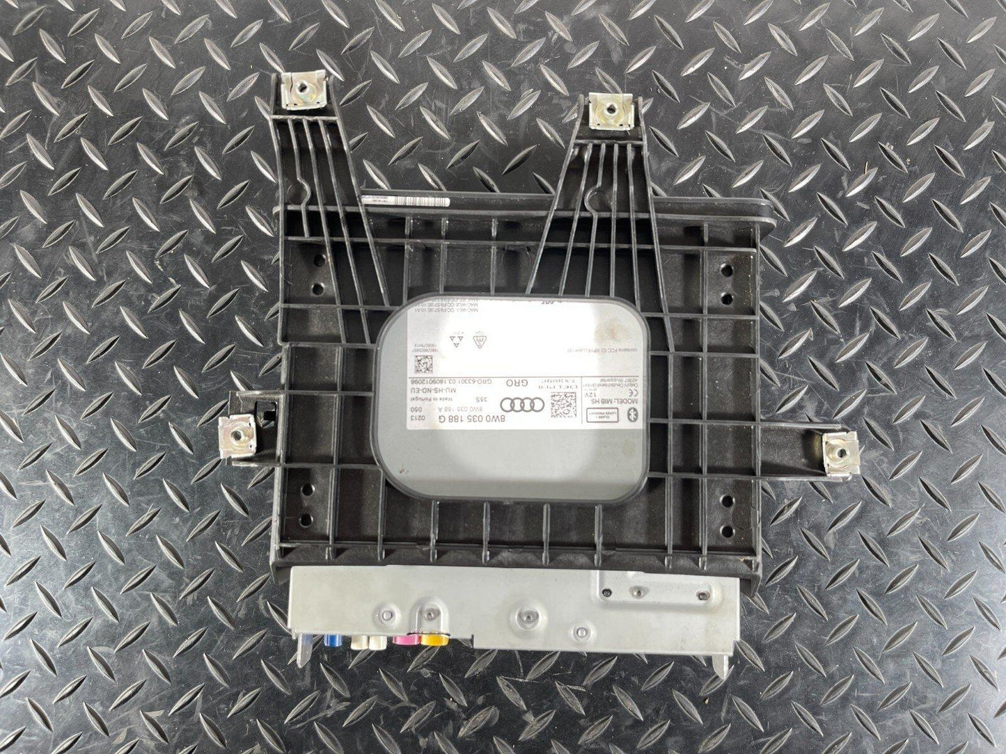 16-19 AUDI A4 B9 GENUINE MULTIMEDIA SAT NAV HEAD UNIT 8W0035188G