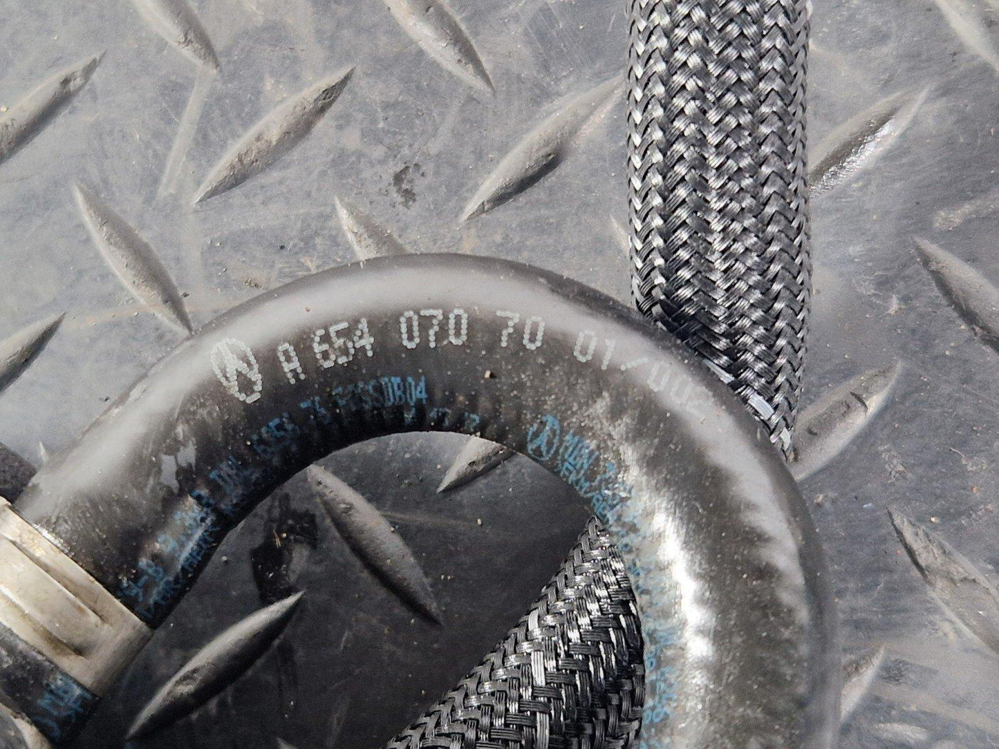19-ON MERCEDES BENZ B CLASS W247 2.0 DIESEL FUEL HOSE PIPE LINE A6540707001
