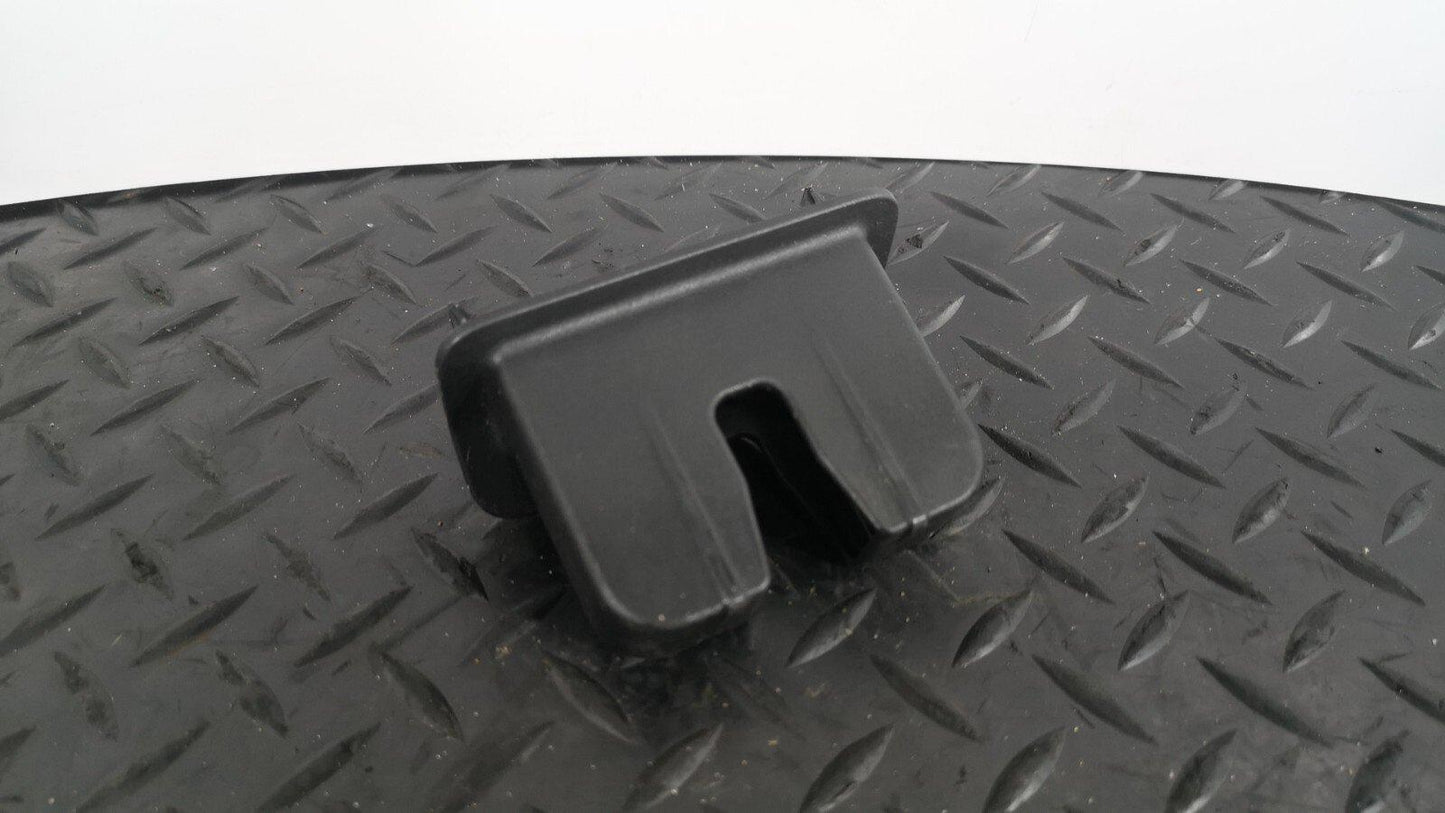 16-19 AUDI A4 B9 S-LINE SALOON GENUINE BOOT TAILGATE LOCK TRIM COVER 8W5827520