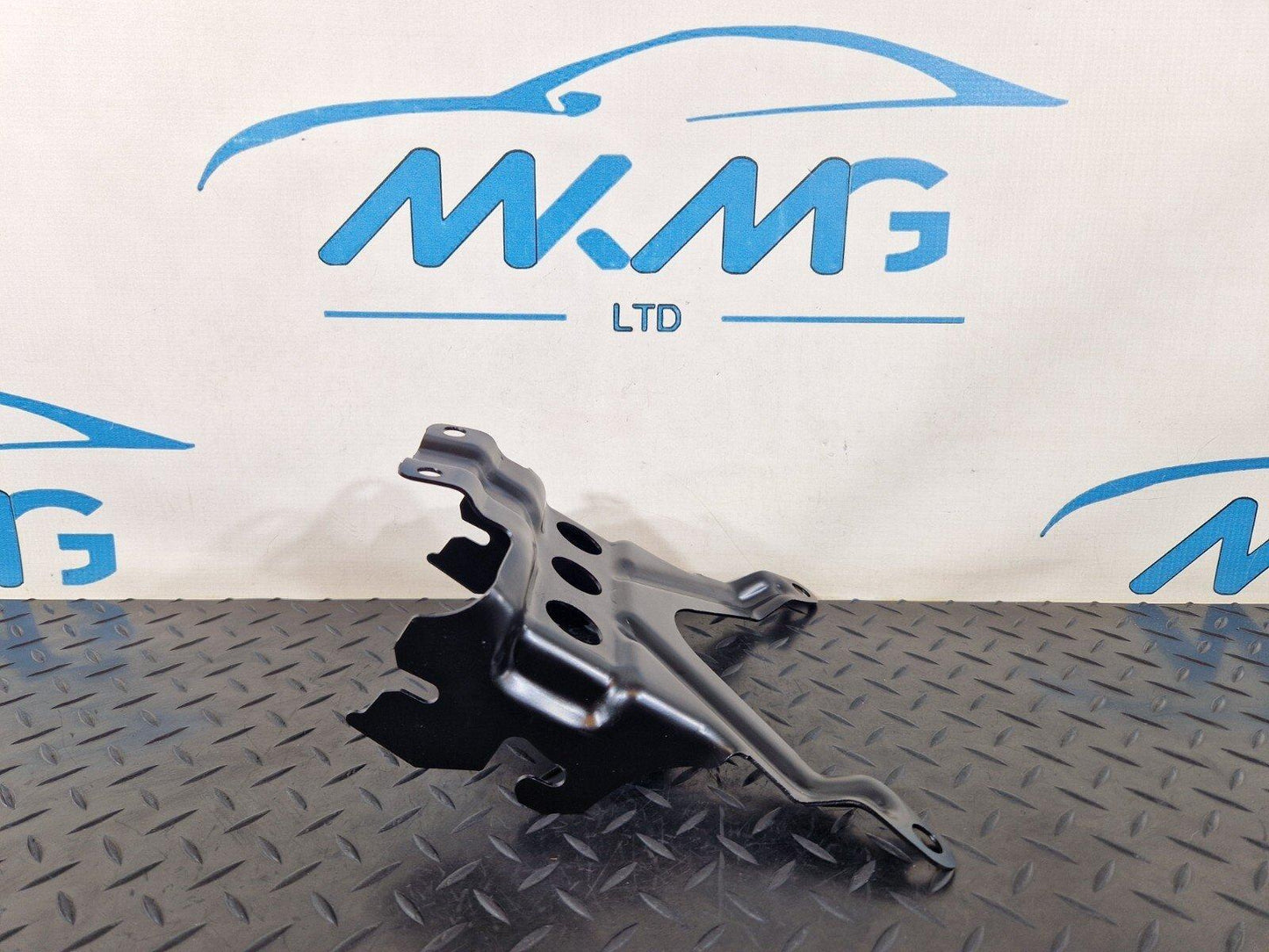 10-17 AUDI A8 4H REAR SEAT FIXING BRACKET MOUNT 4H0885153