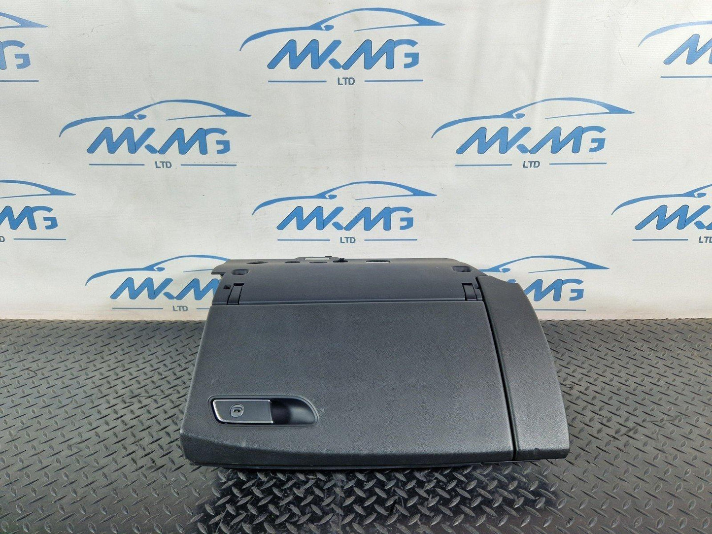 10-17 AUDI A8 4H GENUINE GLOVE BOX STORAGE BOX IN BLACK 4H2857095