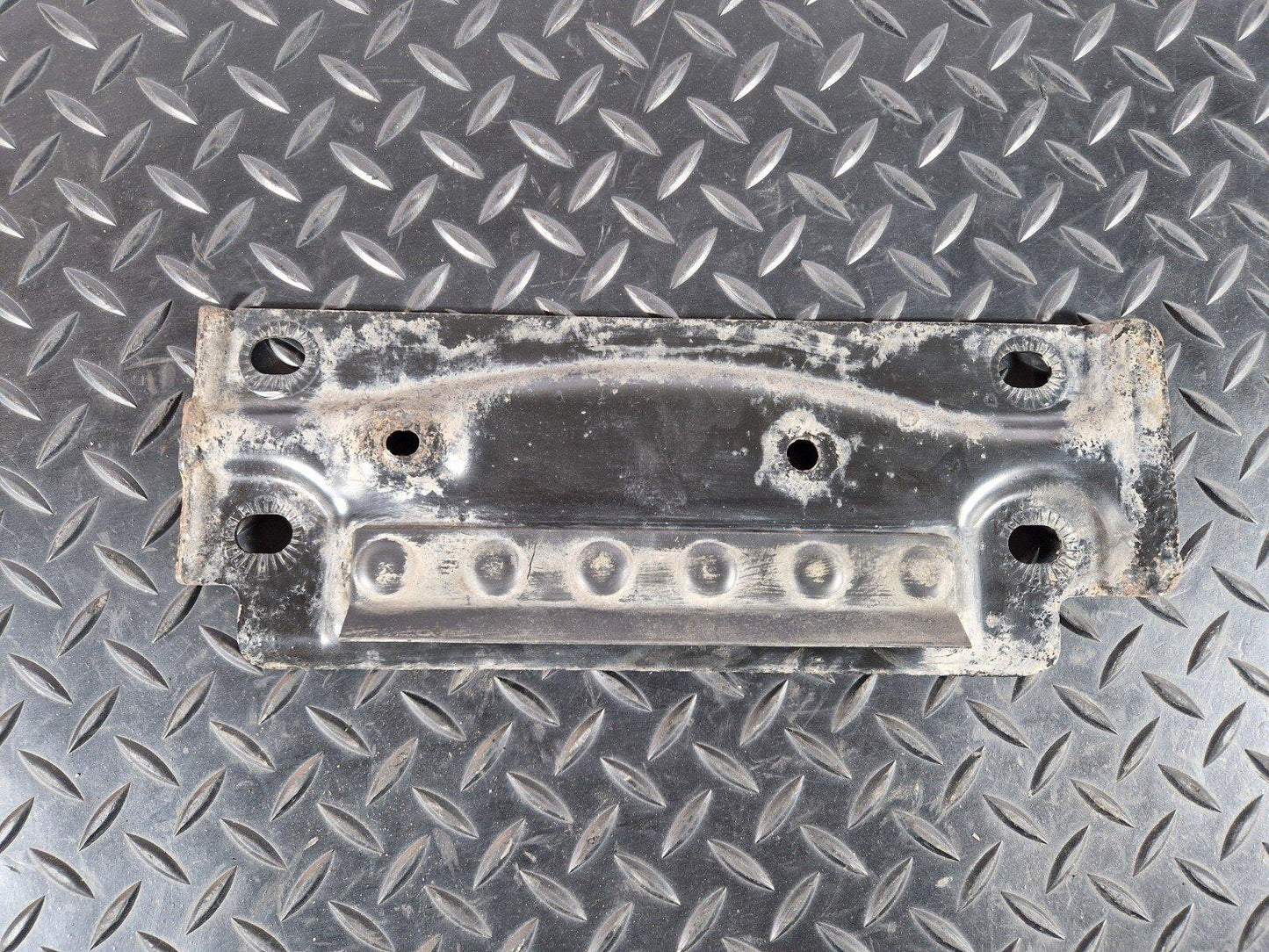 16-19 AUDI A4 B9 GENUINE MUFFLER MOUNT BRACKET PLATE 8W0803183A