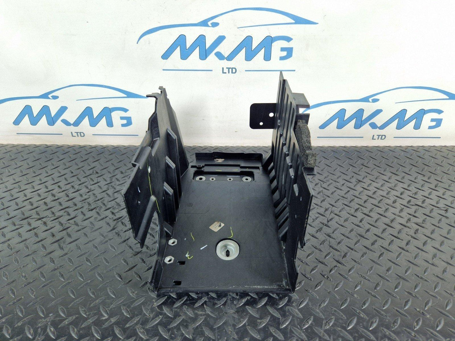 19-ON RANGE ROVER EVOQUE L551 BATTERY TRAY GENUINE K8D2-10723-AC