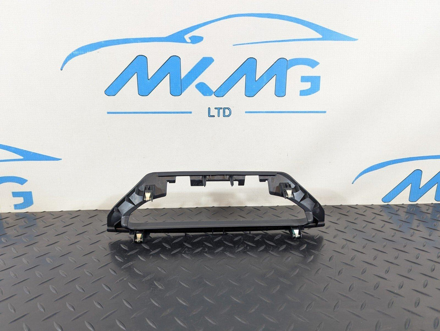 16-22 BMW X1 F48 GENUINE OEM DASHBOARD SCREEN SURROUND TRIM 9353266
