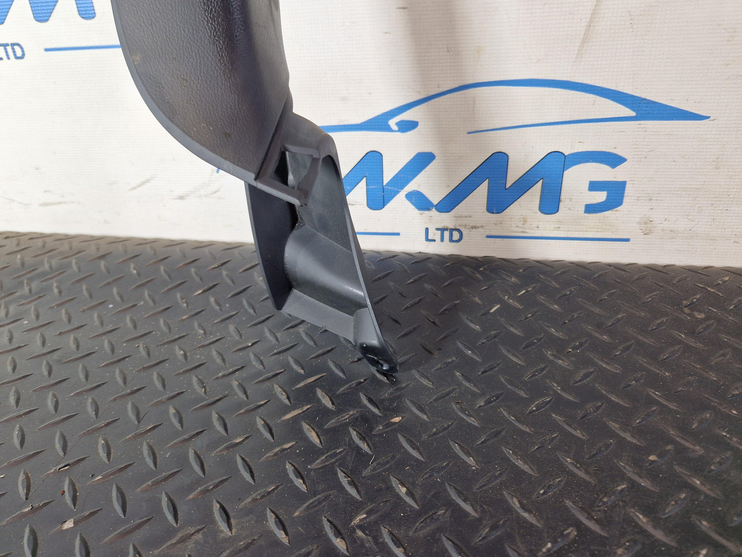 Audi A6 Allroad C7 TAILGATE INNER WINDOW TRIM PANEL BLACK 4G9867973B