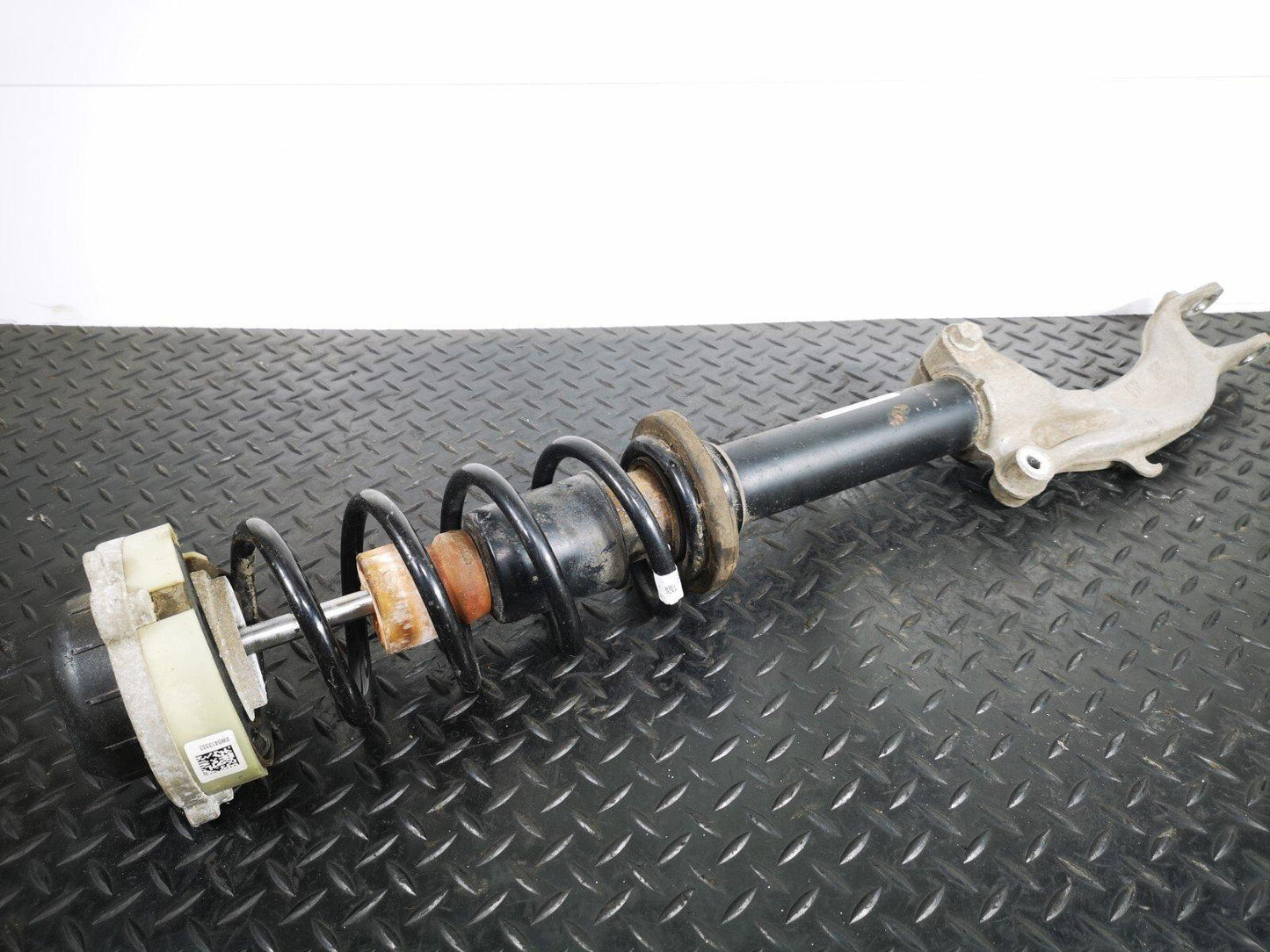 16-19 AUDI A4 B9 GENUINE FRONT LEFT N/S SHOCK ABSORBER 8W0413031T 8W0031T