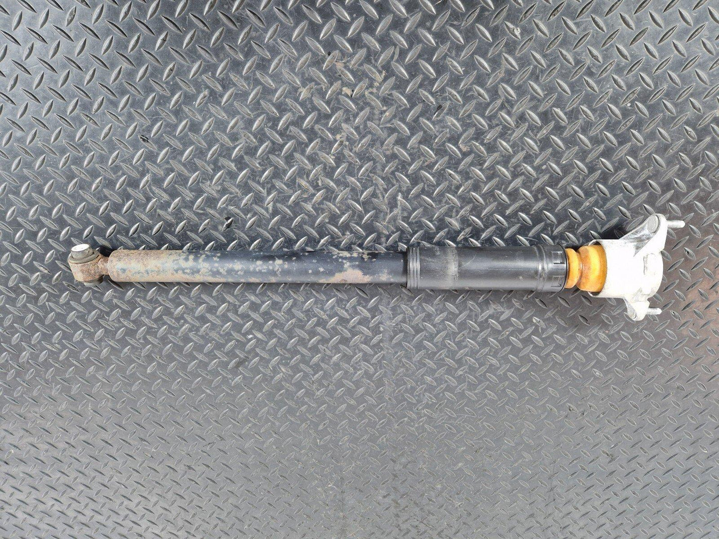 14-19 MERCEDES BENZ GLA X156 REAR SHOCK ABSORBER FITS LEFT & RIGHT A2043260598